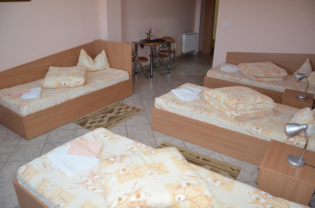 Vladimirescu Pensiunea Casa Verde חדר תמונה